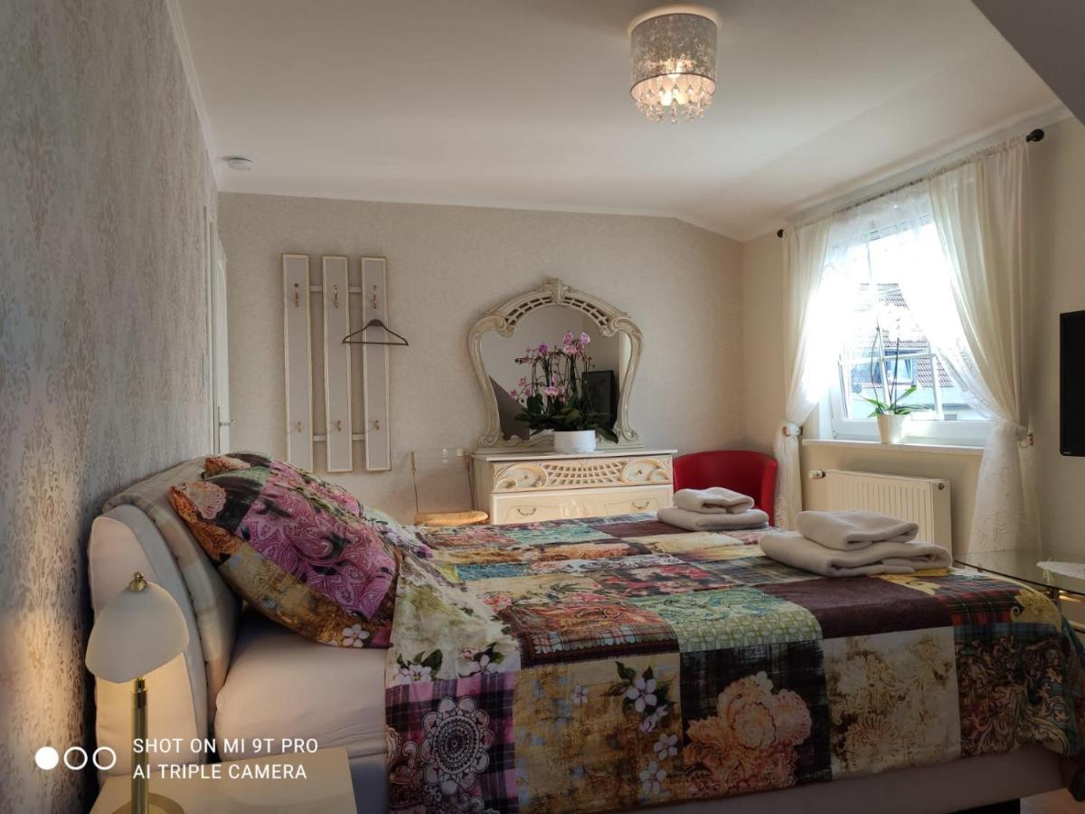 Blumen Apartment Hamburg Bagian luar foto